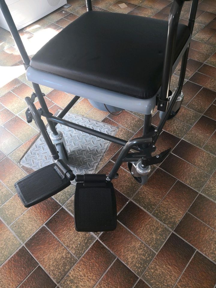 Invacare Toilettenstuhl neuwertig/unbenutzt in Bernstadt