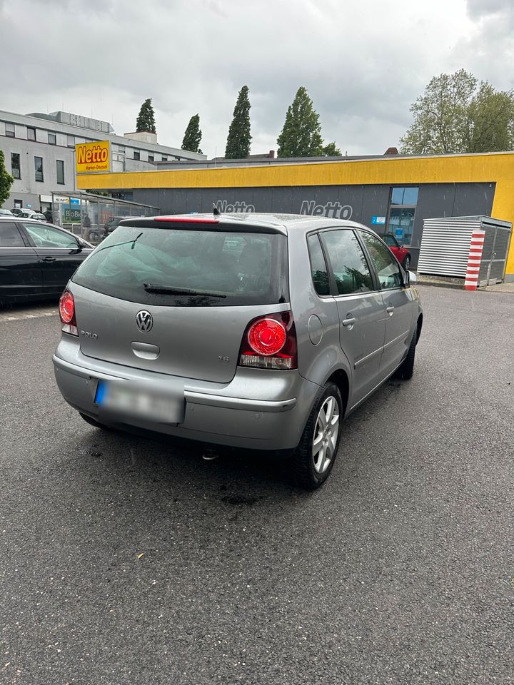 VW Polo 1.6 Benziner TOP! in Mönchengladbach