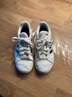 Adidas Sneaker weiß Größe 34 Nordrhein-Westfalen - Mönchengladbach Vorschau