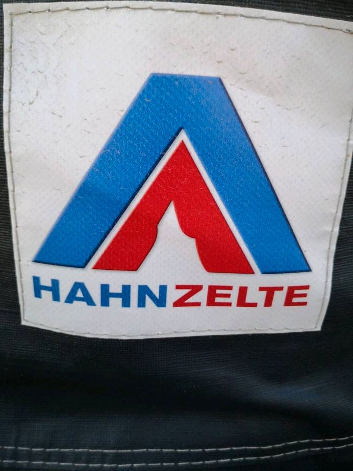 Hahn Vorzelt.. in Wolfach