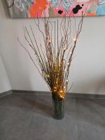 Vase mit Zweigen und Lichterkette – Deko für die Wohnung Bayern - Weisendorf Vorschau