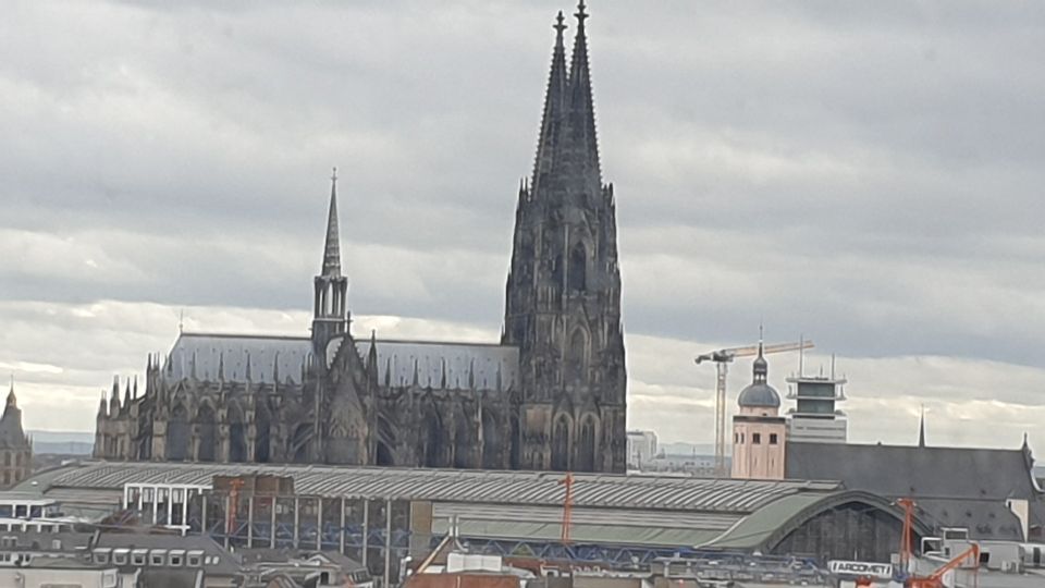 Exklusive 3-Zimmer-Wohnung mit Traumblick von Privat in Köln