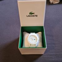 LACOSTE Armbanduhr weiß inkl. Zubehör Niedersachsen - Wrestedt Vorschau