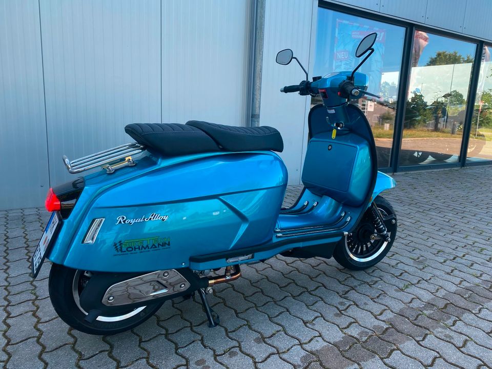 Royal Alloy GP300 LC ABS - wenig KM - wie Vespa - Garantie in Walsrode