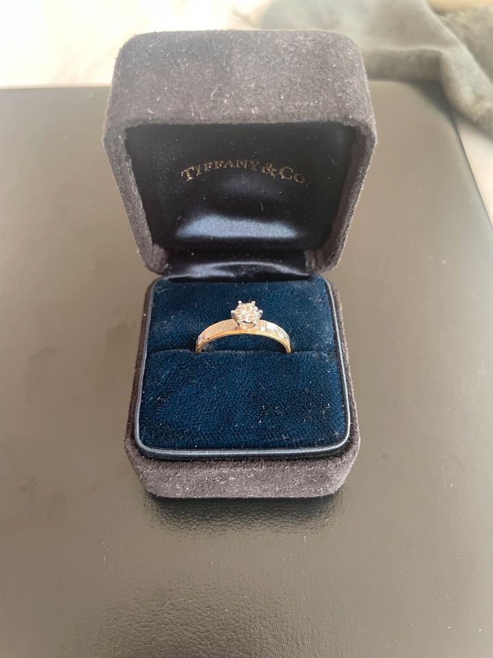 Verlobungsring mit Diamant Gold inkl zweitem Ring in Offenbach