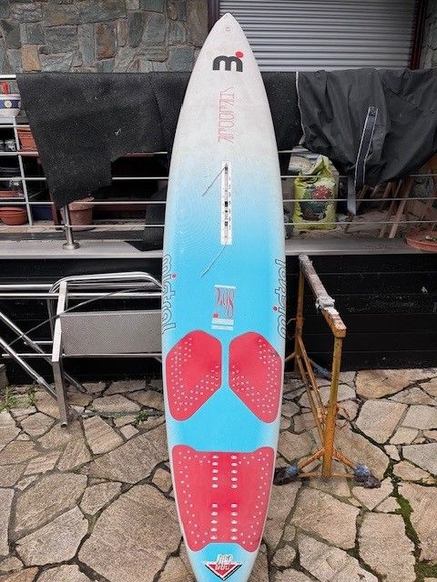 Surfbrett Mistral SHREDDER in Leimen