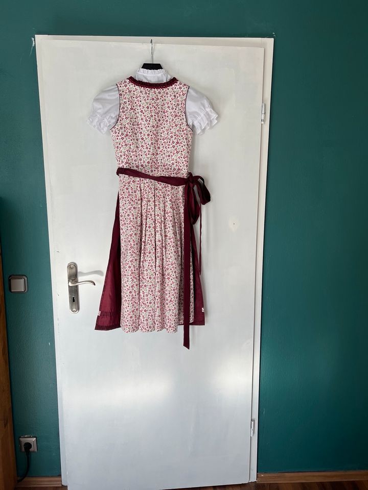 Kinder Dirndl mit Bluse Gr. 152 in Kirchdorf