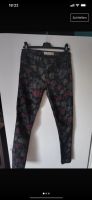 Super chice Amisu Skinny Jeans Blumen neu Nordrhein-Westfalen - Rahden Vorschau