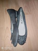 Neue Unisa Leder Ballerinas / Halbschuhe Gr.37 bequem LP.100€ Leipzig - Volkmarsdorf Vorschau