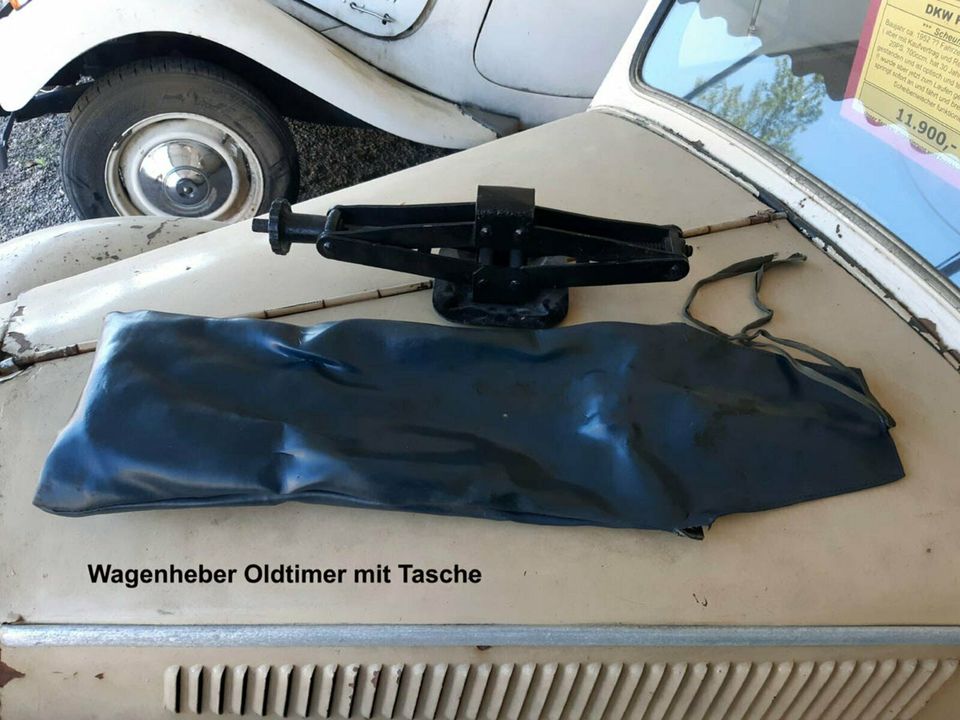 Wagenheber Oldtimer mit Tasche in Köln