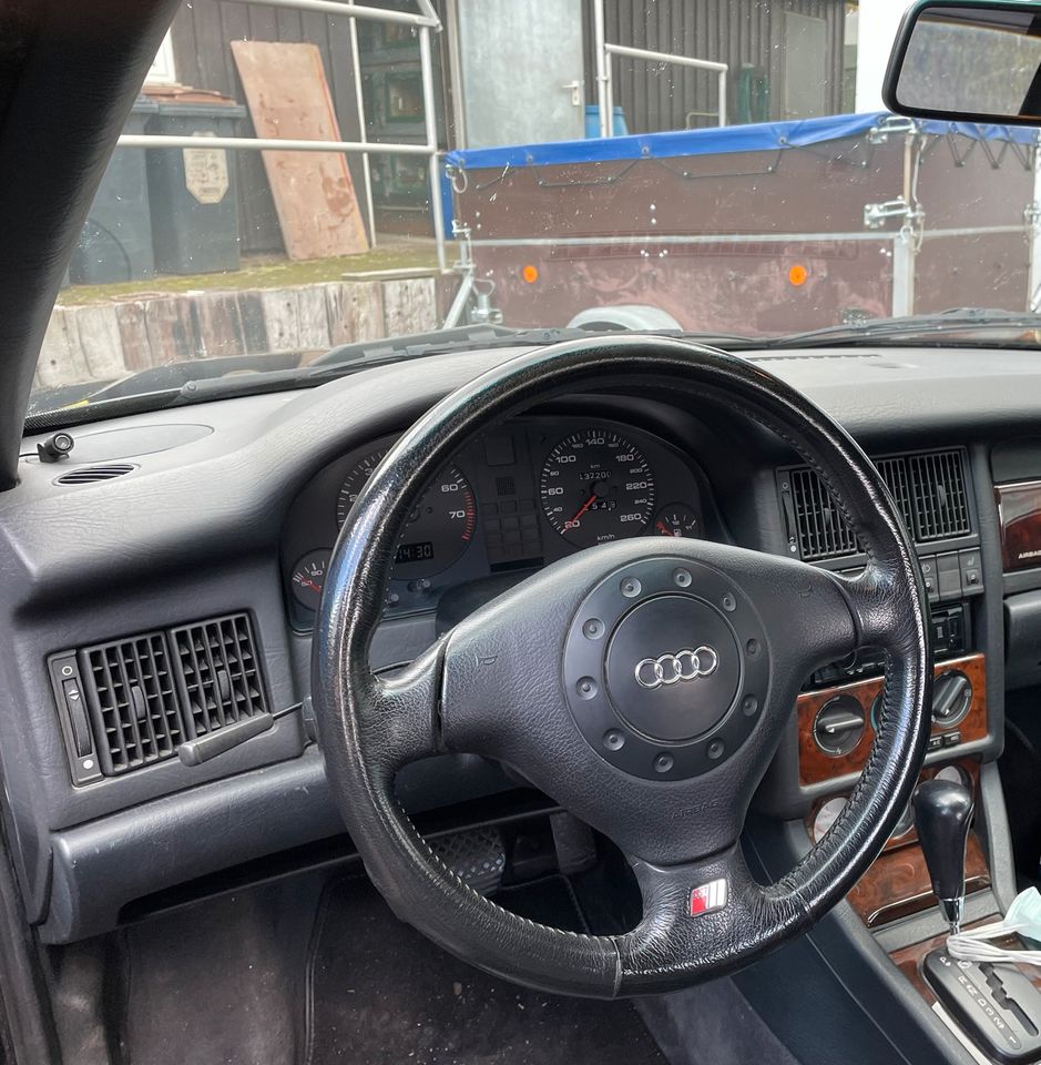 Audi 80 Typ 89 Cabrio 2,6 GIS Sitze in Kalbach
