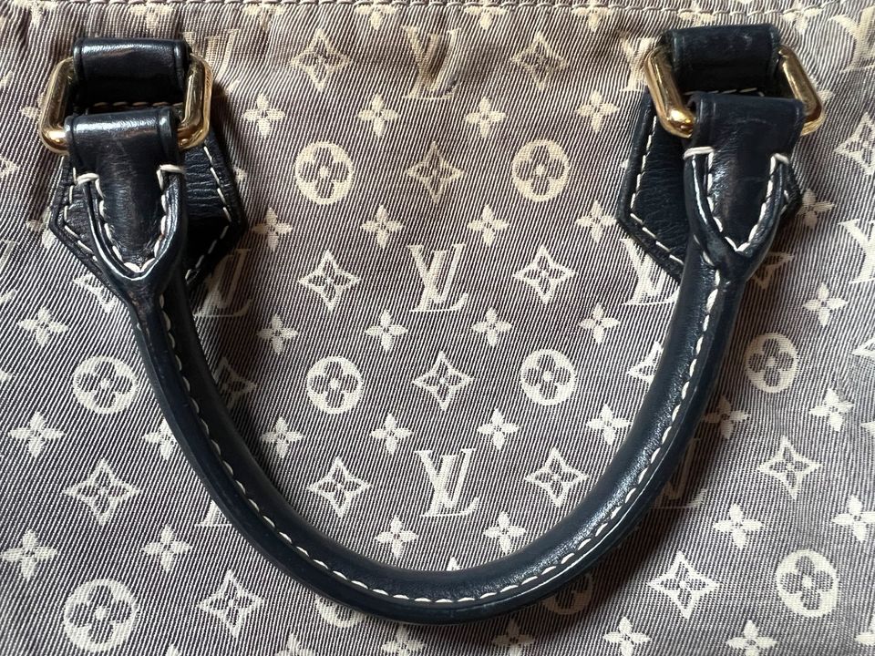 Louis Vuitton Handtasche Speedy Bandoulière in Auenwald