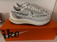 Nike VaporWaffle x Sacai x Jean Paul Gaultier US13 Wuppertal - Oberbarmen Vorschau