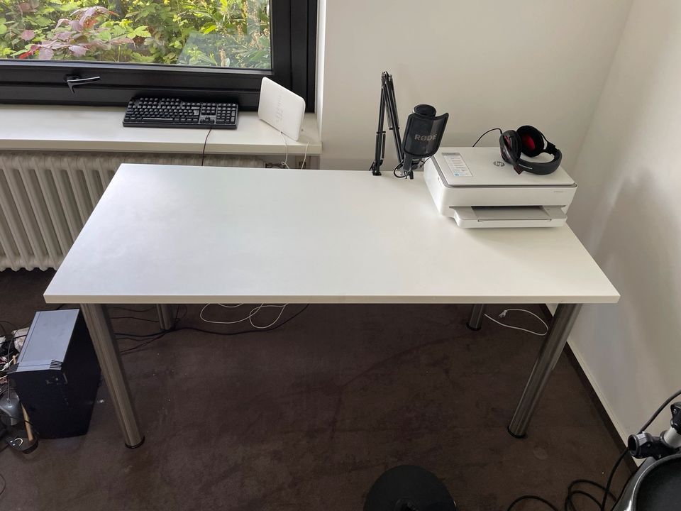 Hochwertiger großer Schreibtisch in Datteln