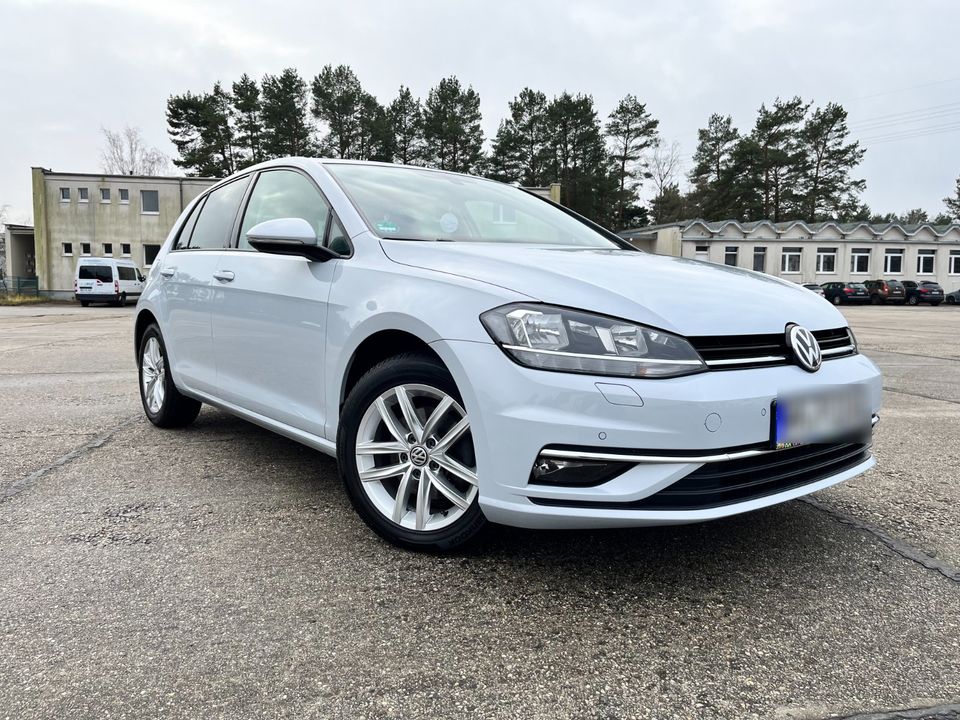 VW Golf 7 - 2.0 TDI - DSG - Standheizung -Tempomat - 8 Fach-Alu in Niesky