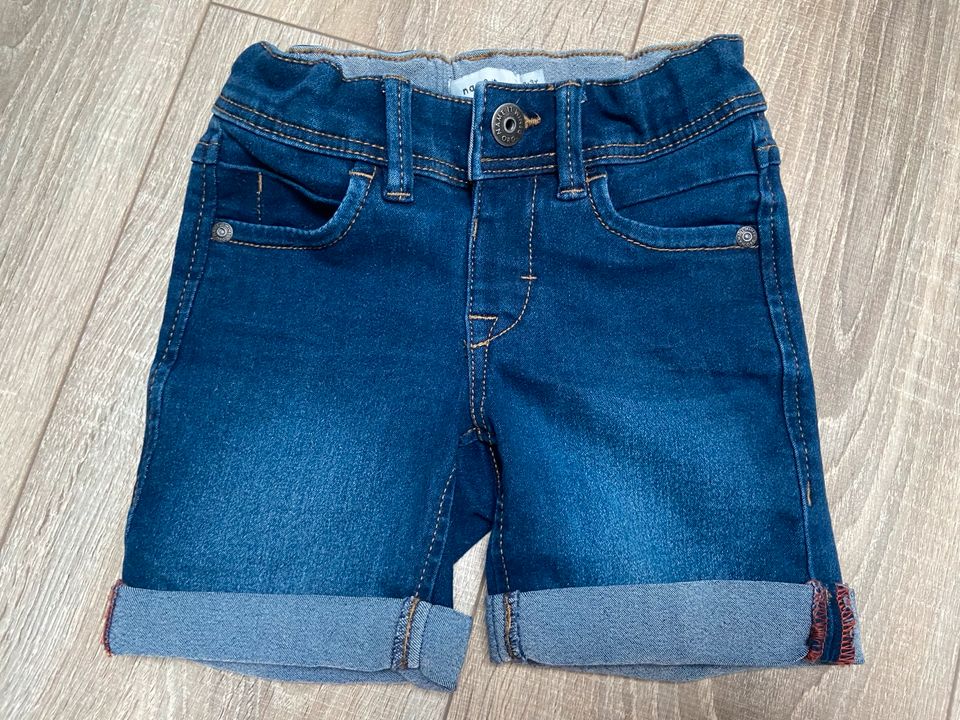 Shorts Mädchen 98 Paketpreis in Babenhausen