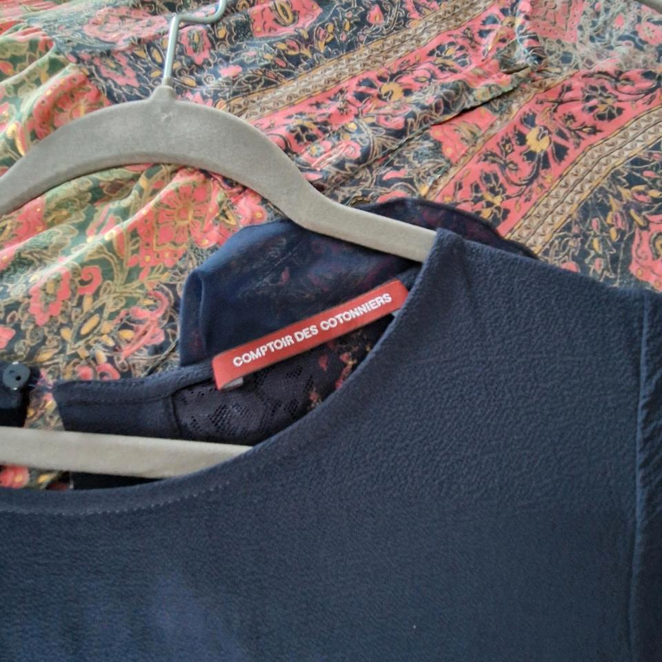 Kleid Rückenausschnitt blau L Cocktailkleid Rüschen Spitze in Mudau