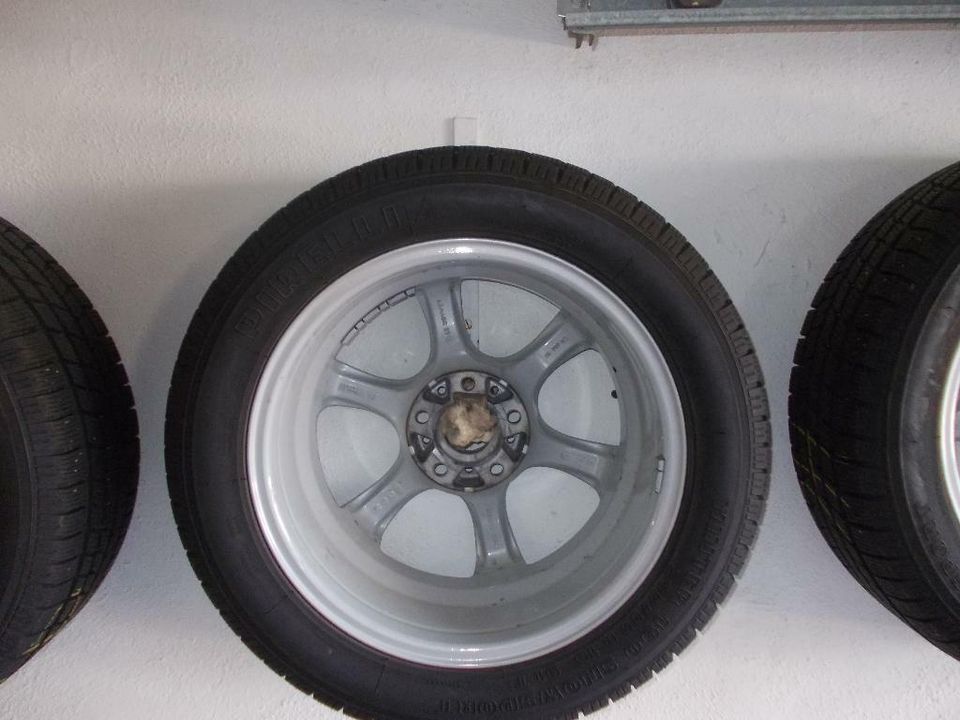 Alufelgen 6,5Jx16 mit Winterreifen 205/55R16 für VW Skoda Audi in Kronach