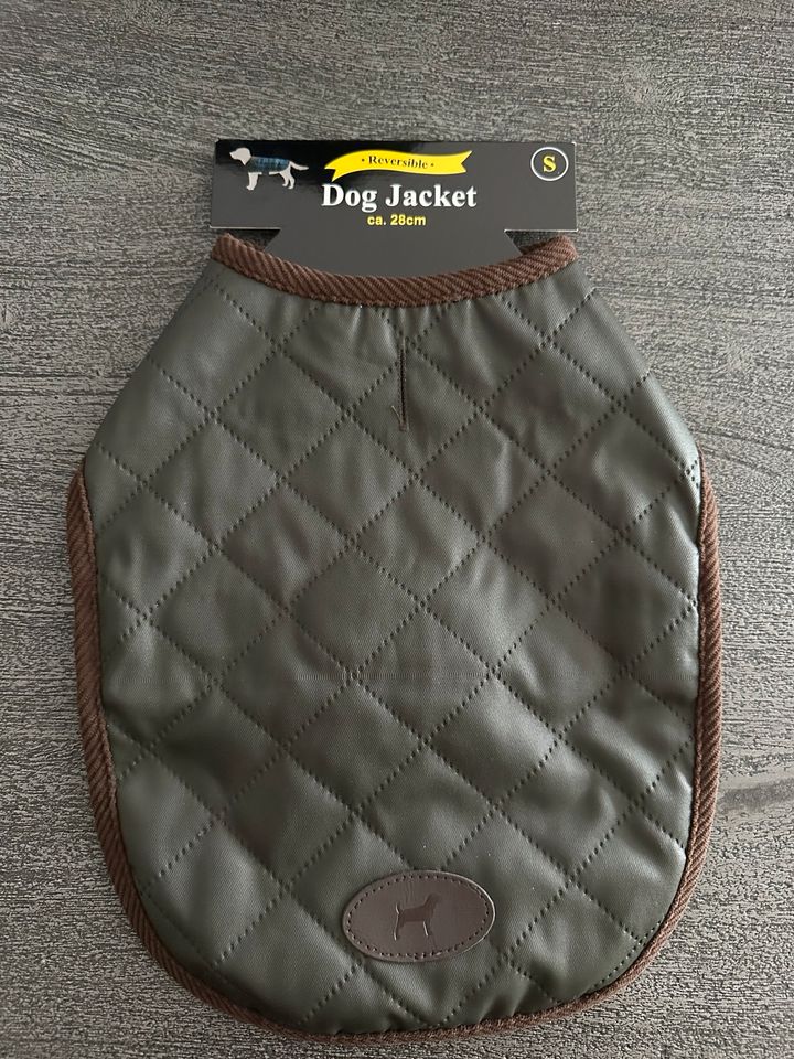 Hundejacke,, Regenjacke, Hundemantel, S, 28 cm, neu in Barntrup