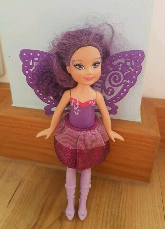 Mattel Barbie Puppe Prinzessin und der Popstar Chelsea Fee in Elsterwerda