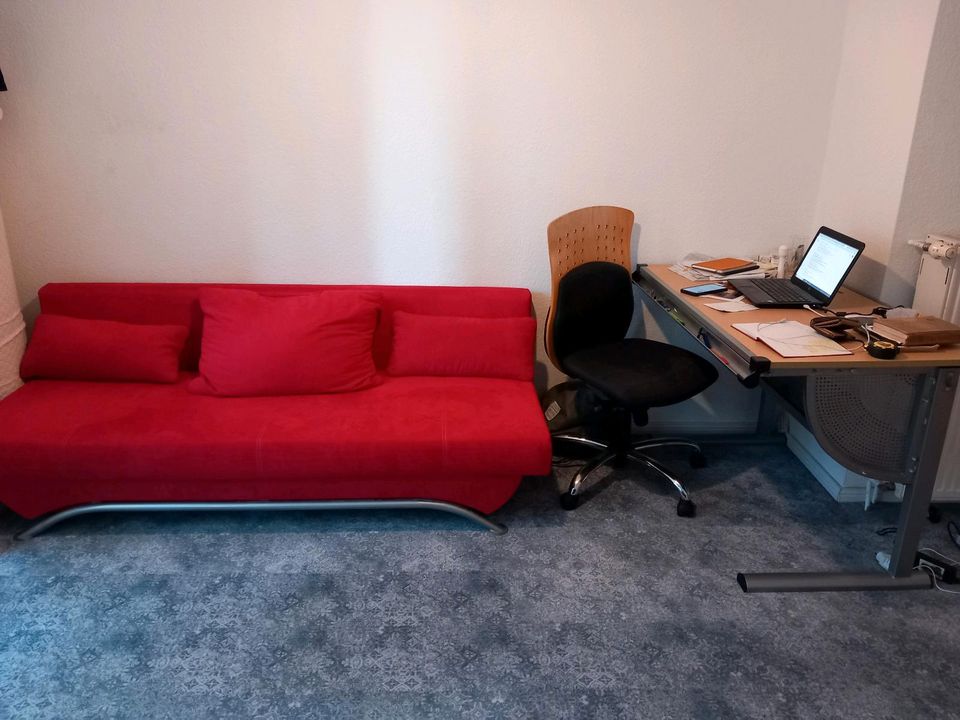 Eine Schöne Raum in zwei zimmer Wohnung -mit Internet und Strom in Leipzig