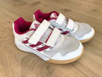 Adidas Hallenschuh / Turnschuh / Sneaker Gr. 31 Hessen - Kirchhain Vorschau