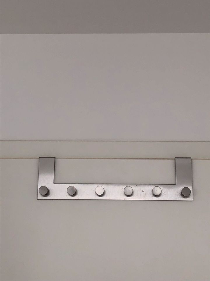 Ikea Aufhänger mit 6 Hacken für Tür aus Edelstahl in Pullach im Isartal