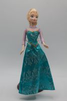 Mattel Elsa Frozen Eiskönigin Barbie Puppe Spielzeug für Kinder Niedersachsen - Wolfsburg Vorschau