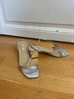 Sandalen mit plateau Absätzen Hessen - Darmstadt Vorschau