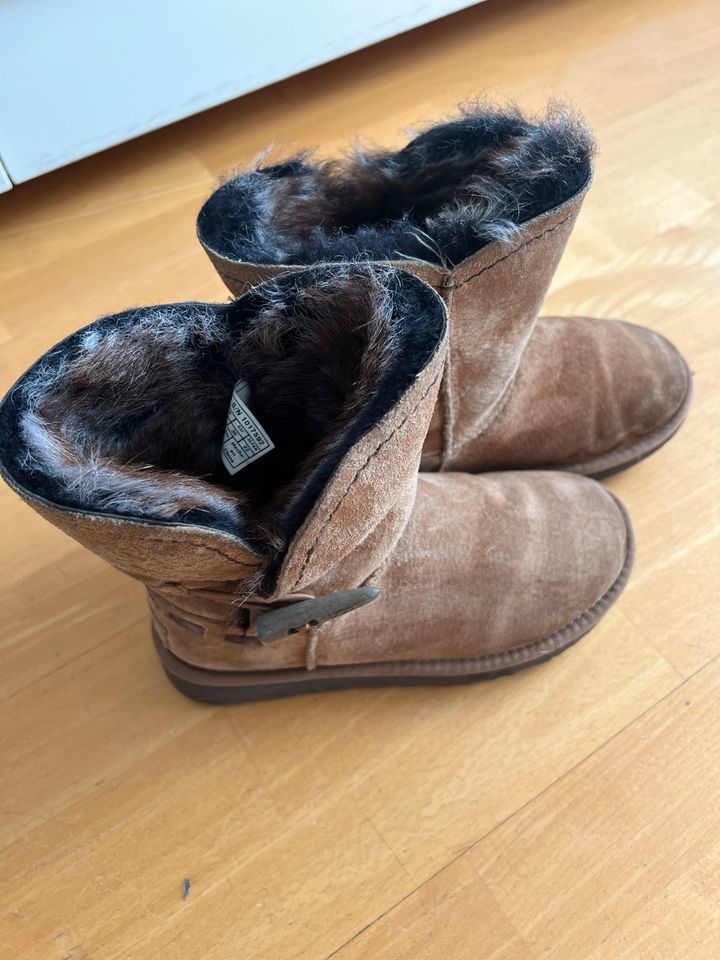 UGG Boots gr. 36 in Ludwigsburg