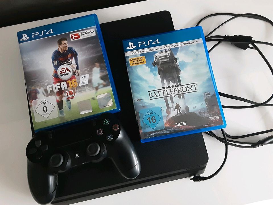 Verkaufe PS4  mit 2 Spielen und 1 Controller in Bordesholm