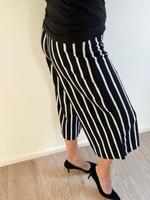 Zara Culotte 7/8 Hose gestreift schwarz weiß Gr. S (36) Bayern - Hammelburg Vorschau