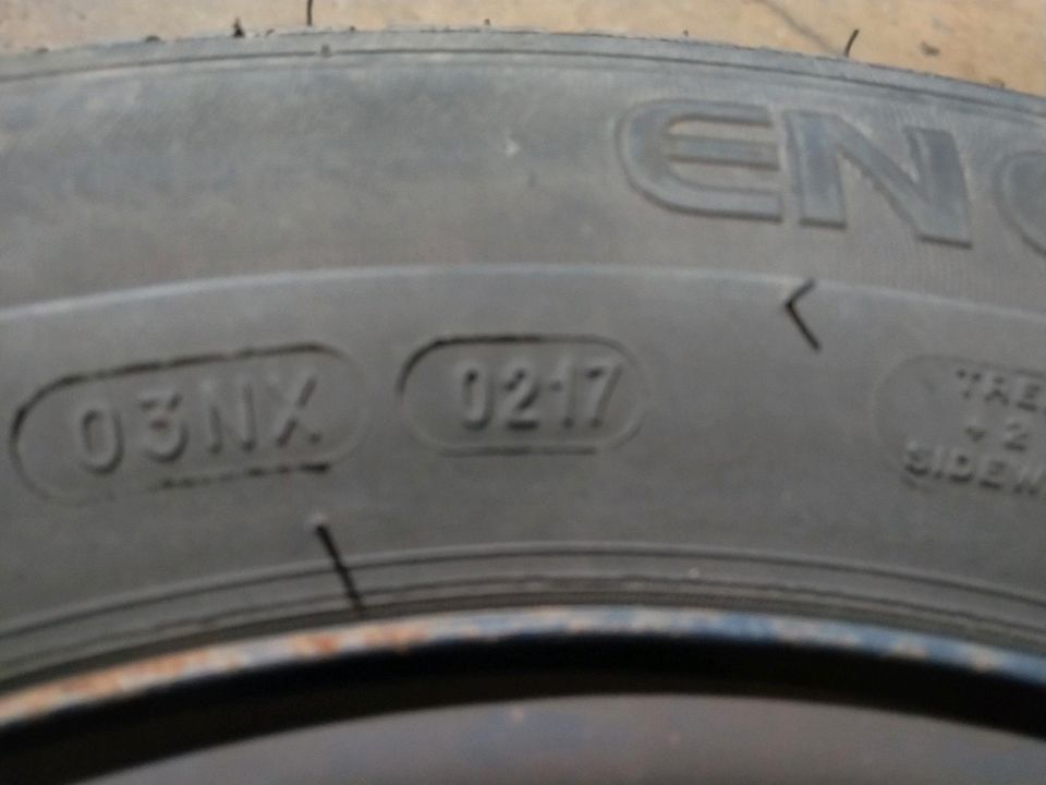 Satz Kompletträder Sommer Stahlfelgen 15 Zoll 195/65 R15 91V in Querfurt