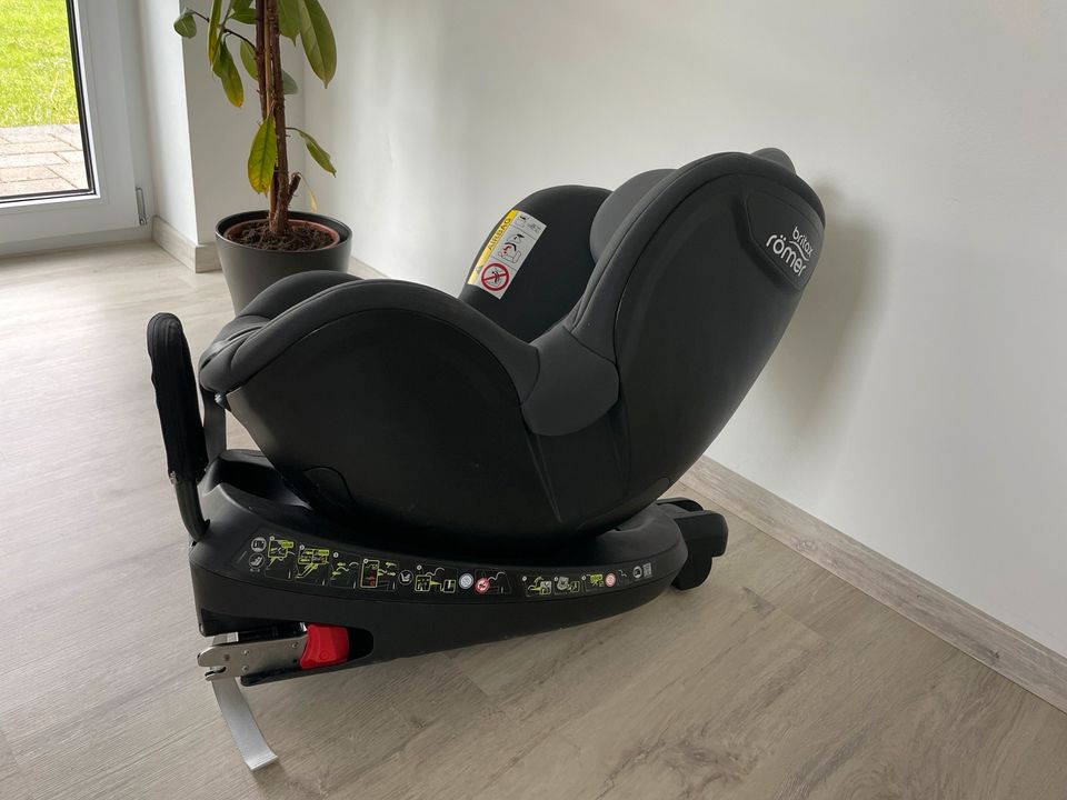 Römer Britax Dualfix2 R Kindersitz in Nauroth