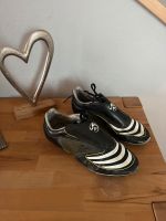 Adidas Fußballschuhe Gr 35 F 30 schwarz Hessen - Groß-Rohrheim Vorschau