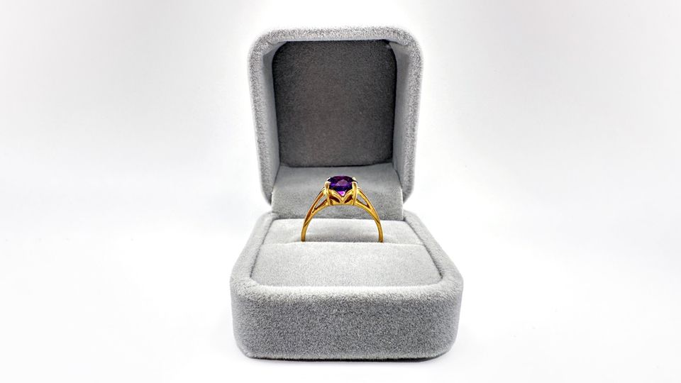 Großer 375 Goldring mit 2ct Amethyst im Brillantschliff Gr.63 in Hamburg