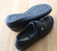 Schuh Damenschuh von ara Gr. 7 1/2 schwarz Klettverschluss neu Niedersachsen - Seevetal Vorschau