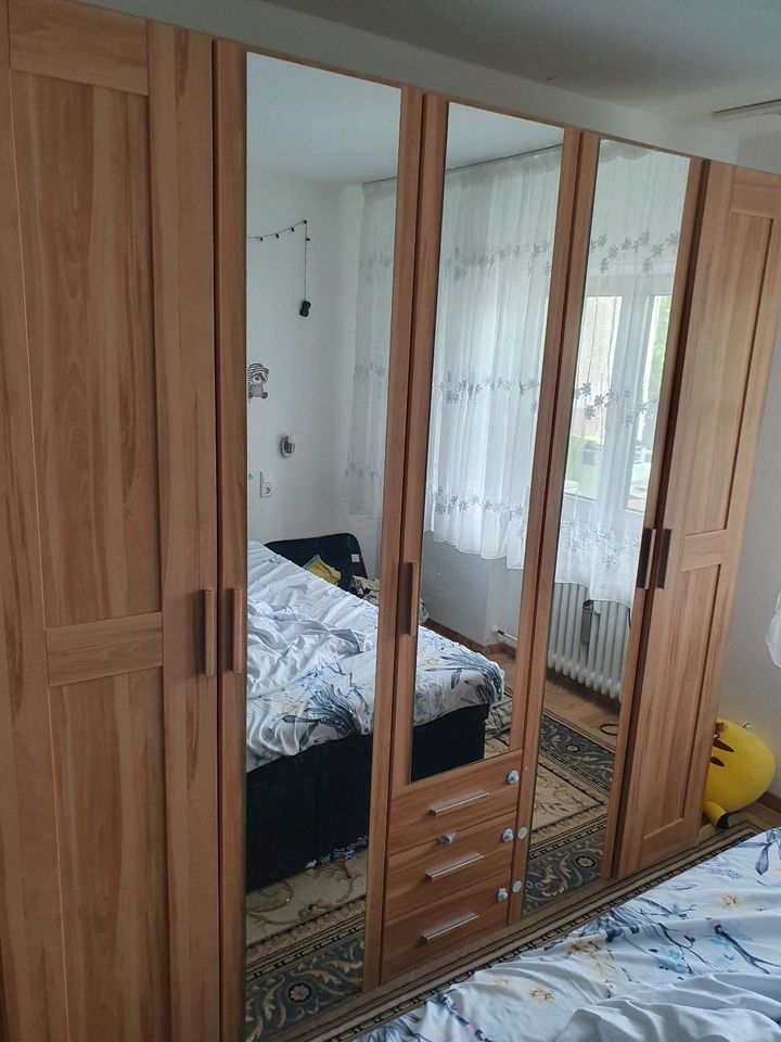 Schlafzimmerschrank in Rodgau