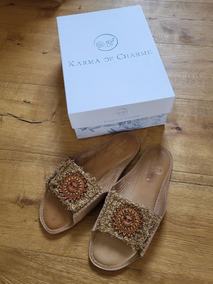 Neu! Karma of Charme Ibiza Sandalen, Pantoletten Schlappen Gr. 39 in Willich