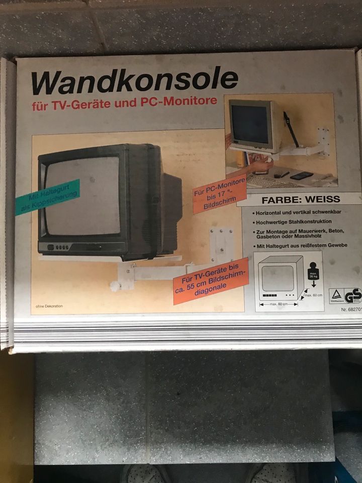 Wandkonsole in Linden