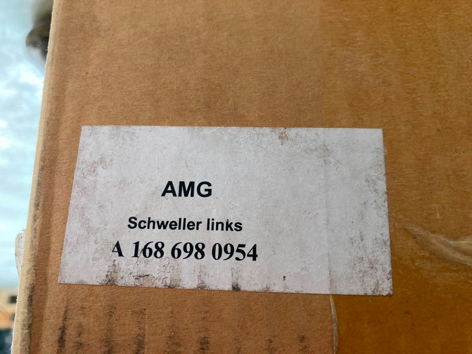 AMG Seitenschwellerverkleidung links Mercedes W168 A1686980954 in Euskirchen