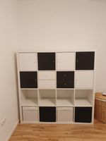 IKEA Kallax 4x4 (147 x 147 cm) in weiß mit Einsätzen Wandsbek - Hamburg Eilbek Vorschau