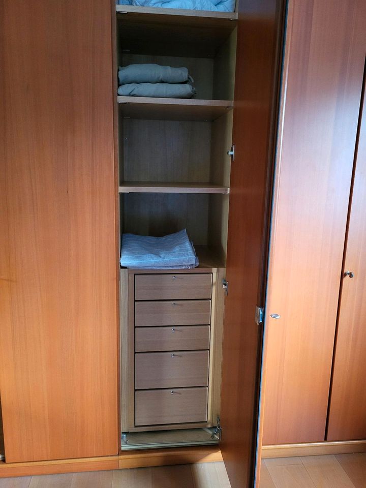 Kleiderschrank in Alsdorf