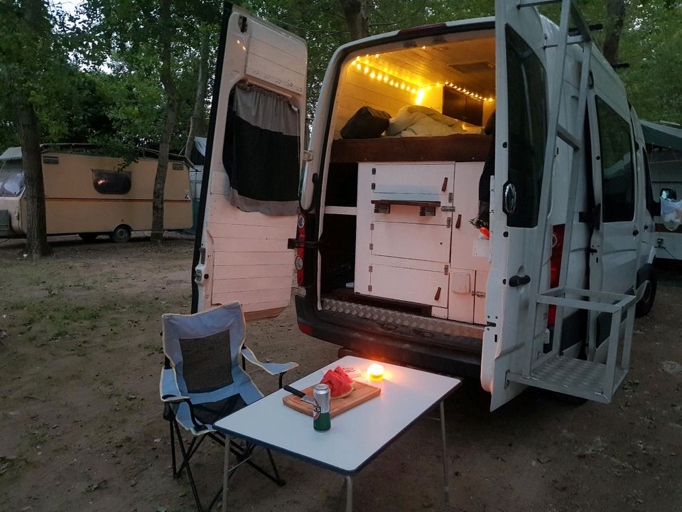 VW Crafter Camper in Duisburg