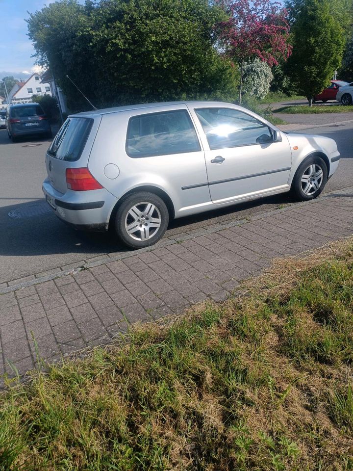 VW Golf 4 , 1,9 TDI , 2. Halter , 17 Monate TÜV, Scheckheft in Gäufelden
