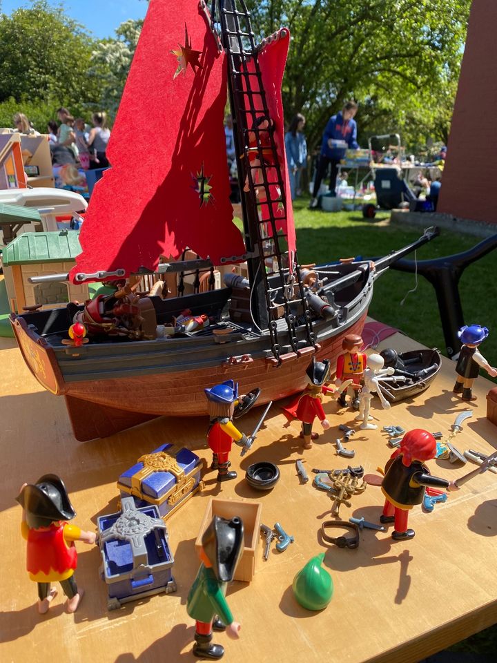 Playmobil Piratenschiff, Piraten in Hamburg
