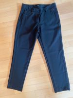 Damen Hose Stretch dunkelblau von BRAX Größe 40 nagelneu Hessen - Maintal Vorschau