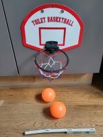 Toilettenbasketball, kleiner Korb für drinnen Spielzeug Nordrhein-Westfalen - Mülheim (Ruhr) Vorschau