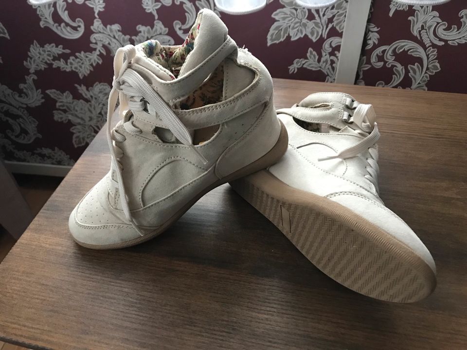 Keilabsatz Schuhe, Gr. 38, neuwertig, sportlich , luftig in Sachsen-Anhalt  - Biederitz | eBay Kleinanzeigen ist jetzt Kleinanzeigen
