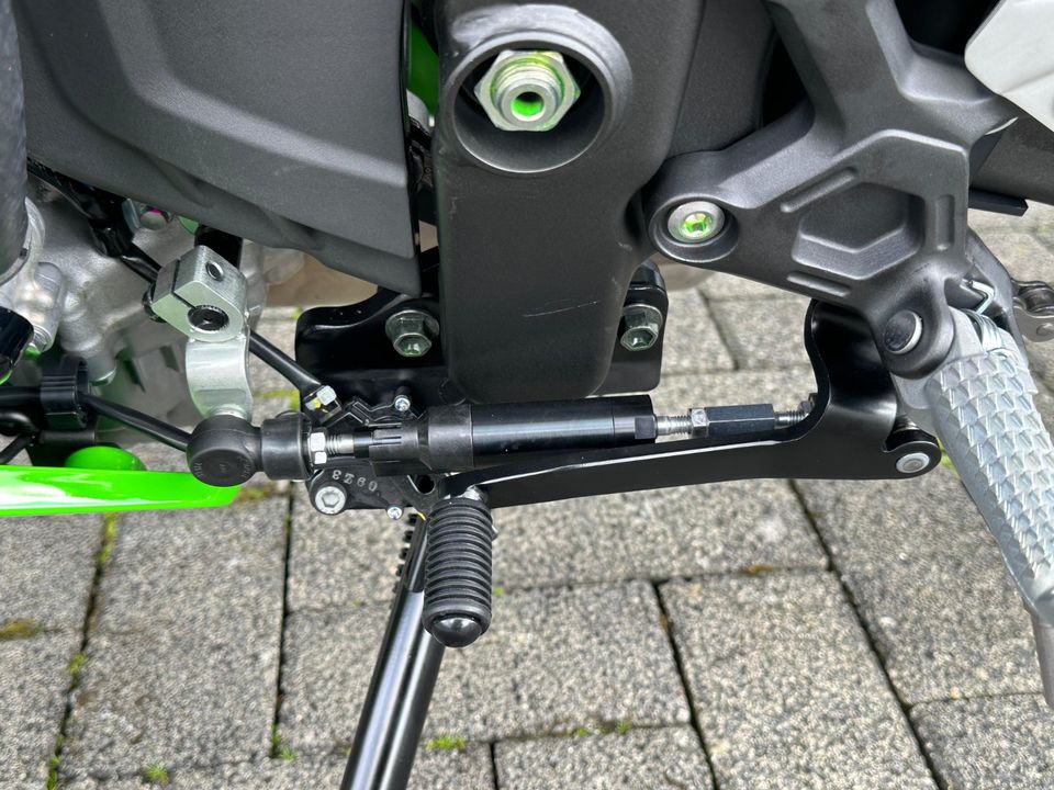 Kawasaki ZX-4RR 2024 Neufahrzeug  A2-fähig in Bergkamen